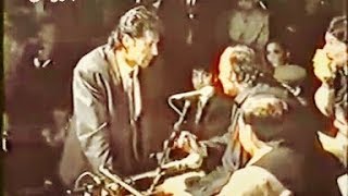 Rare Footage of Imran Khan Requesting Ustaad Nusrat Fateh Ali Khan for quotAli Da Malangquot [upl. by Pravit]