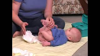 Tips for Changing Diapers of a Newborn Baby [upl. by Calli]